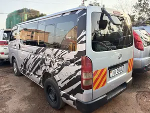 Toyota HiAce 2010 Silver