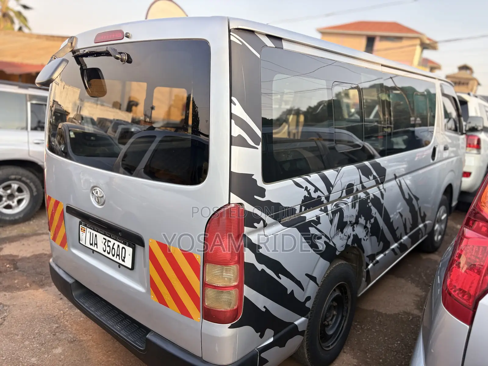Toyota HiAce 2010 Silver