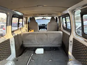 Toyota HiAce 2010 Silver