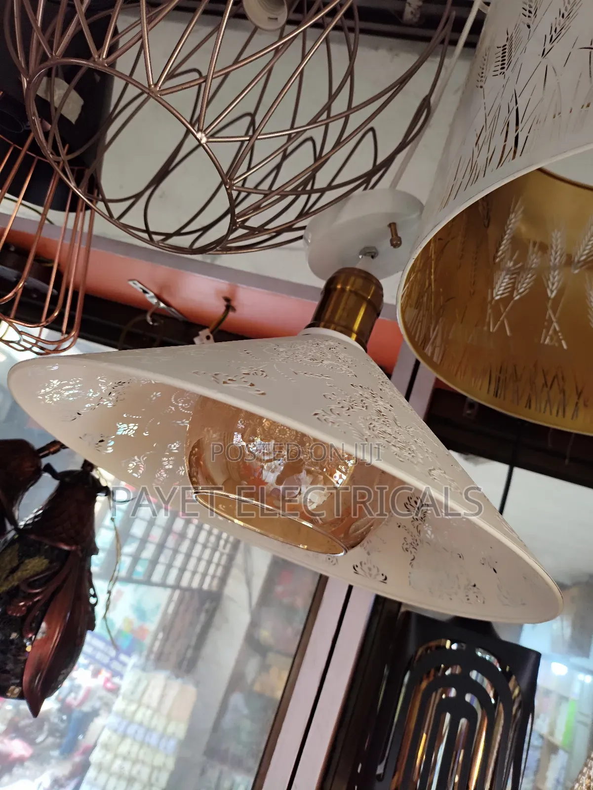Cool White Pendant Lamp Holder for Restaurants
