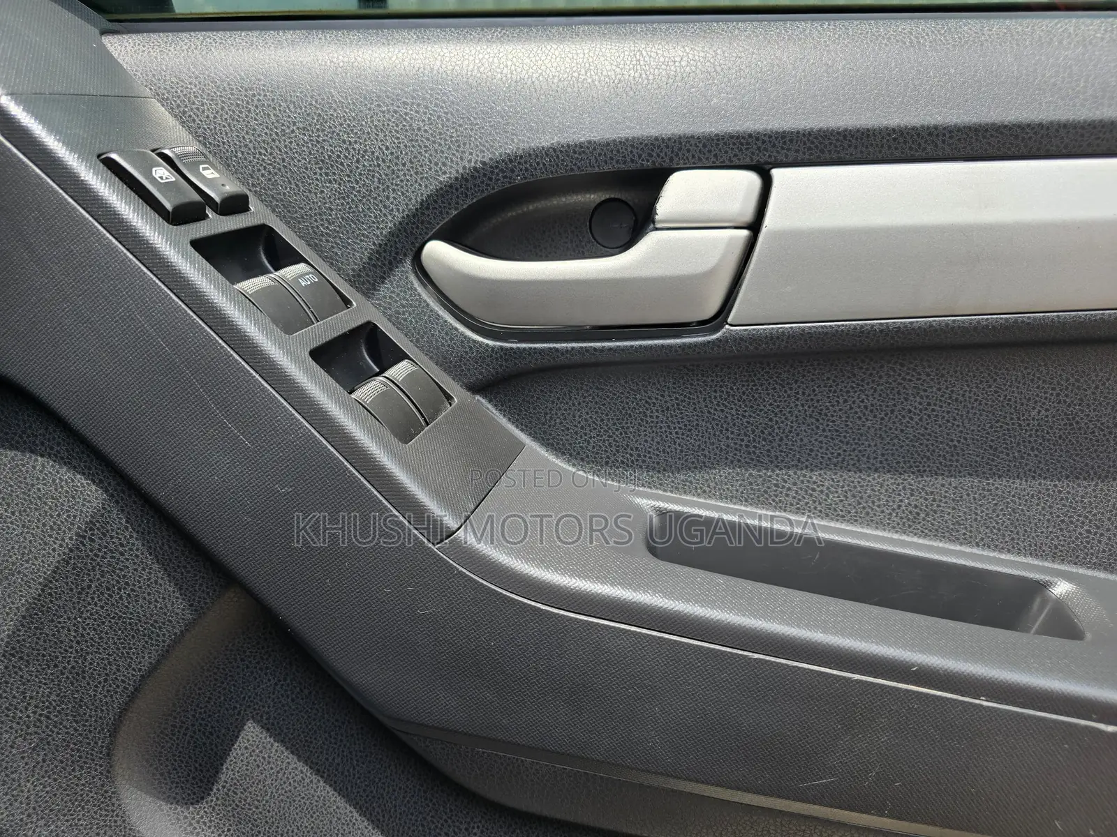 Isuzu D-MAX 2015 Gray