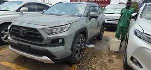 Toyota RAV4 2020 Green