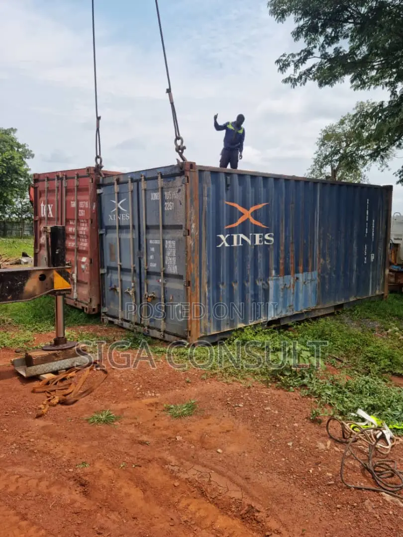 20ft Container Available For