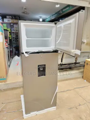 Hisense 270litre Double Door Refrigerator.