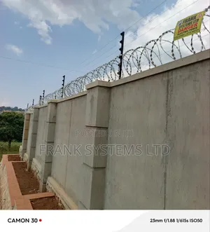 Electric Fence System With Shocking Voltage