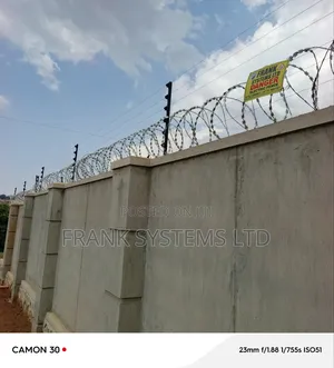 Electric Fence System With Shocking Voltage