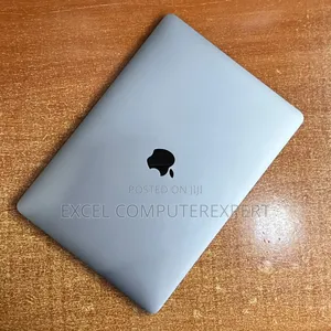 Laptop Apple MacBook Pro 2022 M2 8GB Apple M2 SSD 256GB