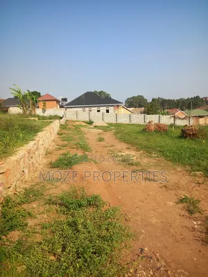 Bweyogerere Kilinya 50x100 3 Plots for Sale.