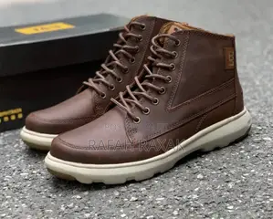 Men’S Classic Brown Caterpillar Leather Boots