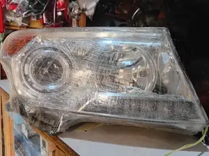 Landcruiser V8 2011 - 2015 Headlight