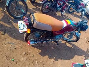 Bajaj Boxer 2023 Red