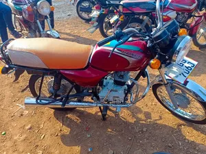 Bajaj Boxer 2023 Red