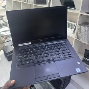 Laptop Dell Latitude 7490 8GB Intel Core I5 SSHD (Hybrid) 256GB