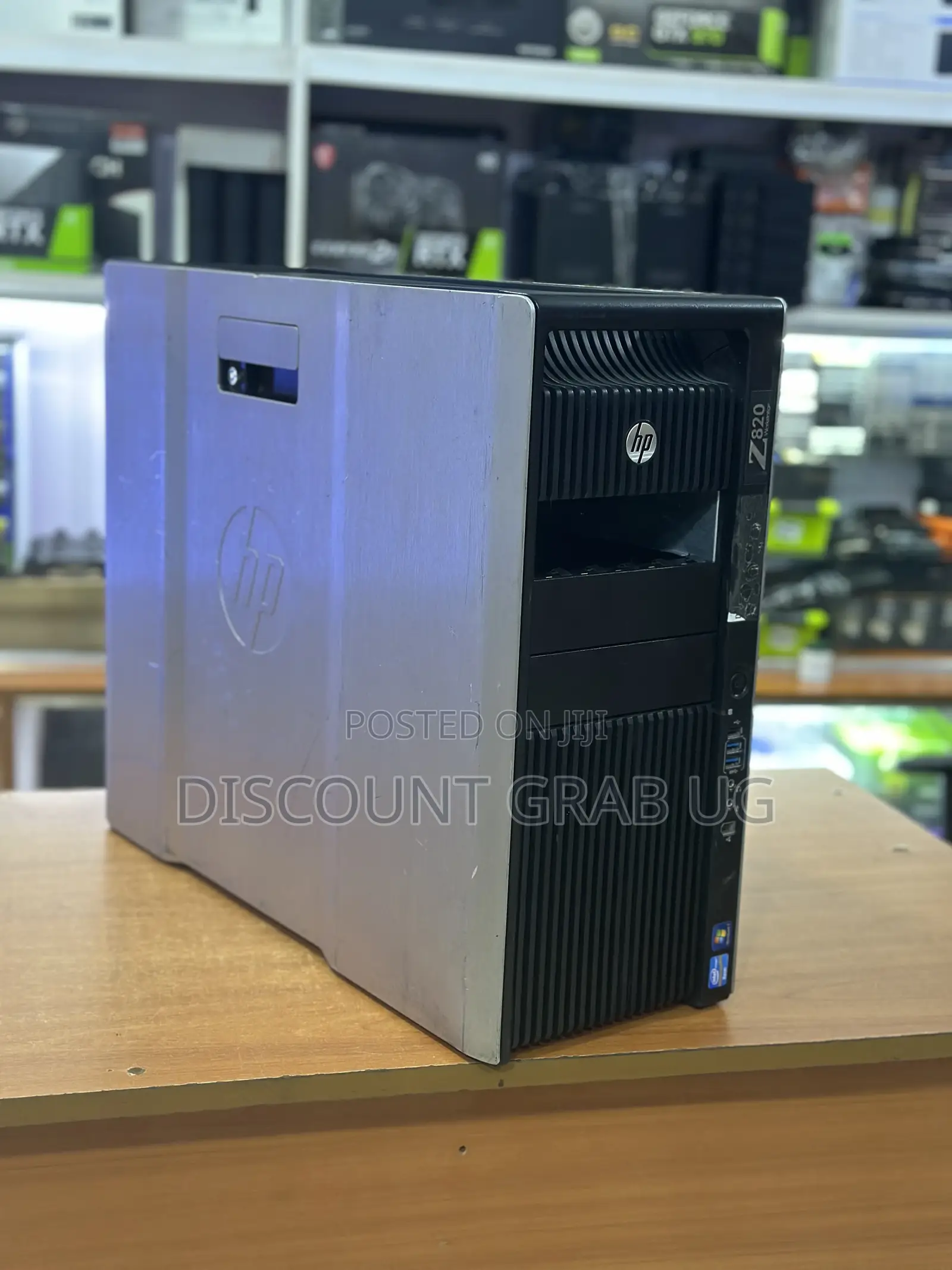 Desktop Computer HP Z820 32GB Intel Xeon HDD+SSD 512GB