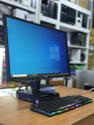 Desktop Computer Dell Optiplex 3040 8GB Intel Core I5 SSD 256GB