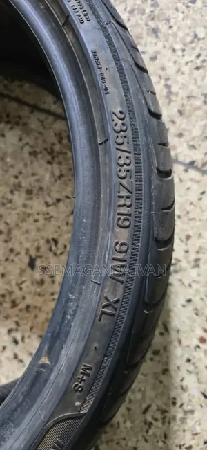 235/35r19 Used FRD Tyre
