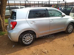 Toyota IST 2010 Silver