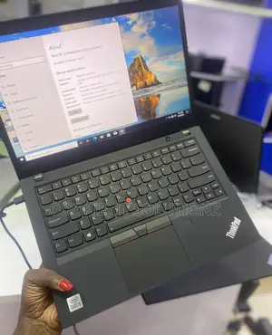 Laptop Lenovo ThinkPad T14 G1 8GB Intel Core I5 SSHD (Hybrid) 256GB