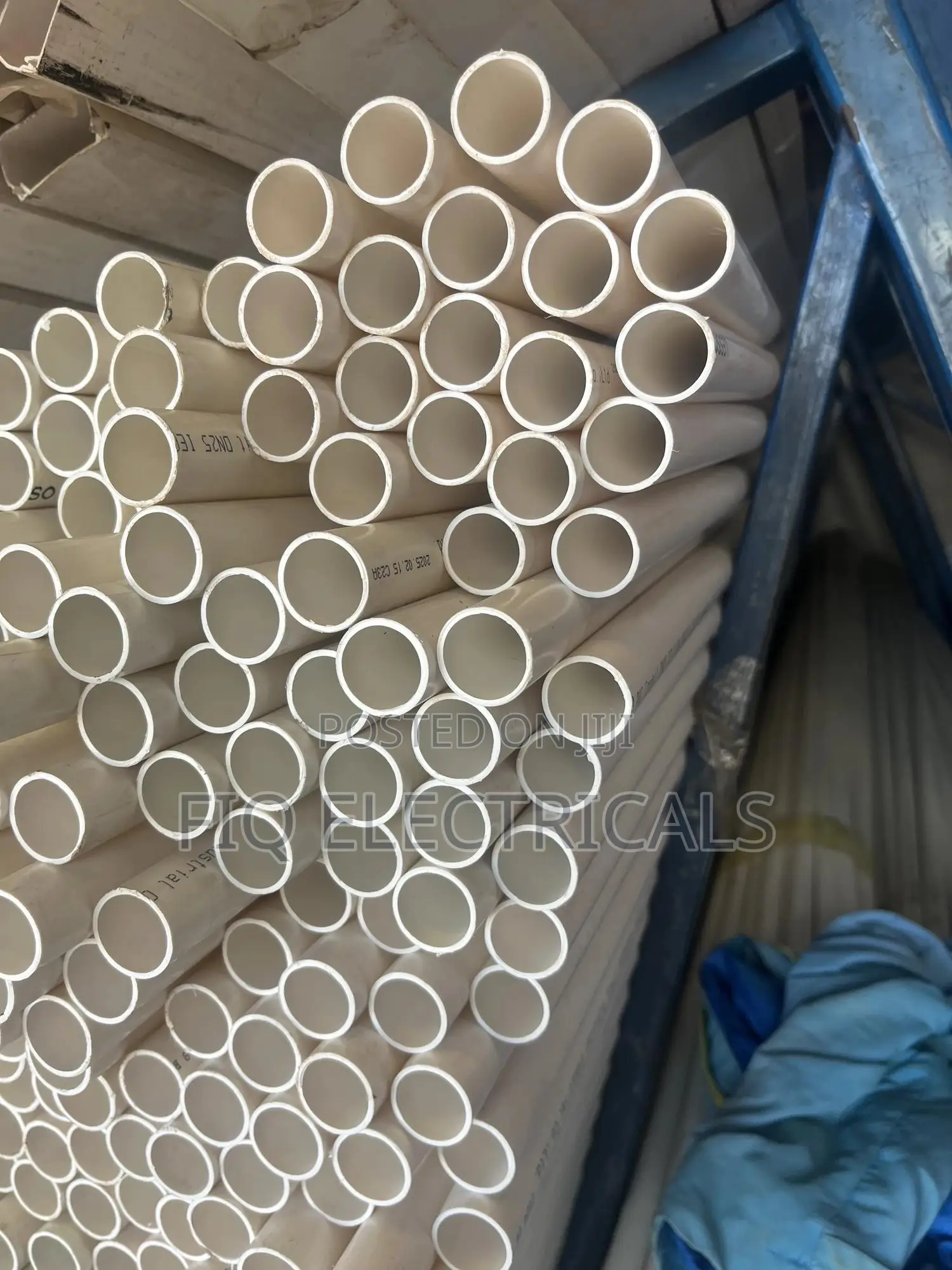 White Heavy Gauge Pipes 25 Mm(Conduit)