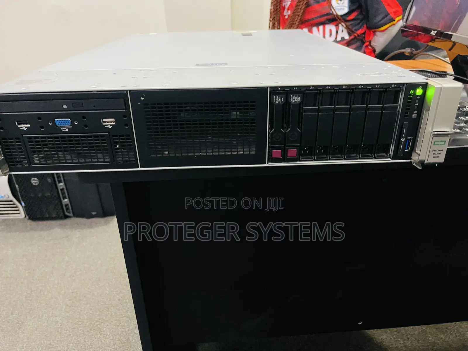 Server HP ProLiant DL380 Gen9 128GB Intel Xeon HDD+SSD 500GB