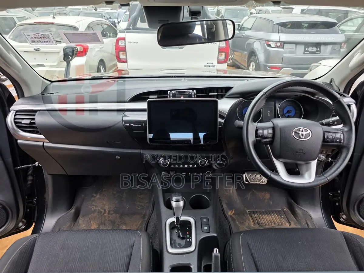 Toyota Hilux 2019 Black