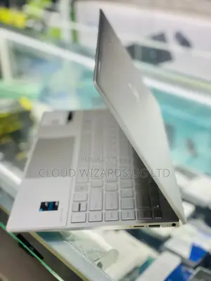 Laptop HP Envy 13t 16GB Intel Core I7 SSHD (Hybrid) 512GB