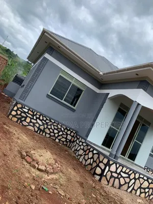 4bdrm Bungalow in Katende Masaka Rd, Central Division for sale