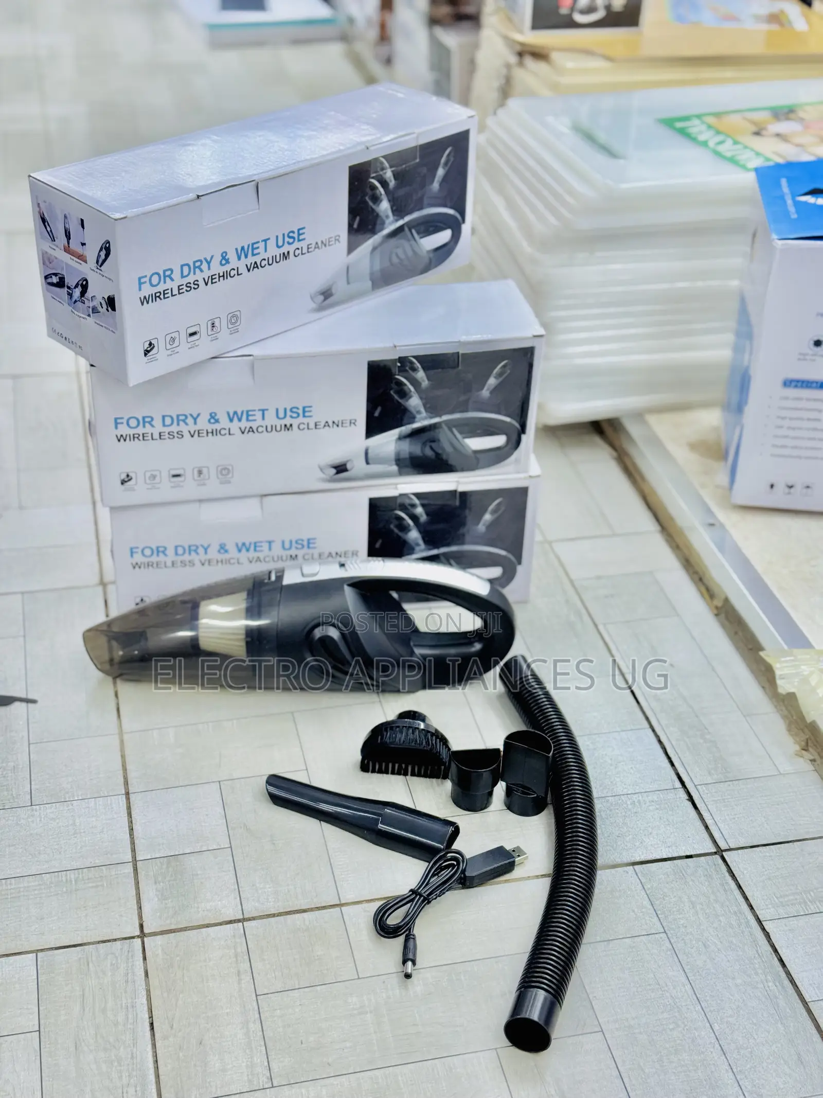 Wireless Vehicle Vacuum Cleaner.