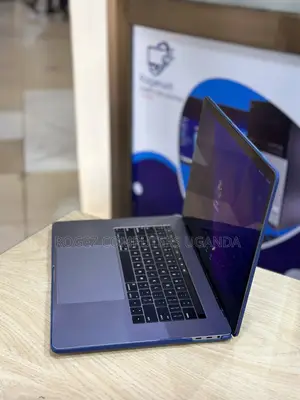 New Laptop Apple MacBook Pro 16GB Intel Core I7 SSD 512GB