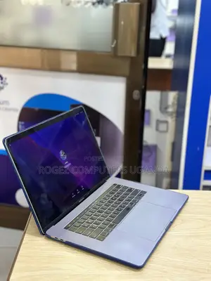 New Laptop Apple MacBook Pro 16GB Intel Core I7 SSD 512GB