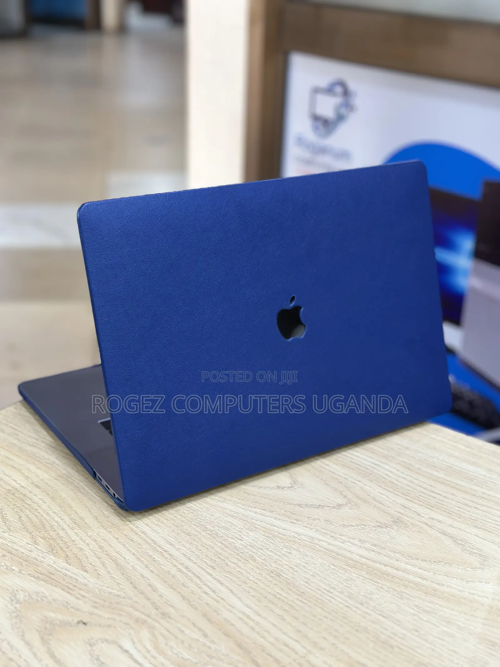 New Laptop Apple MacBook Pro 16GB Intel Core I7 SSD 512GB