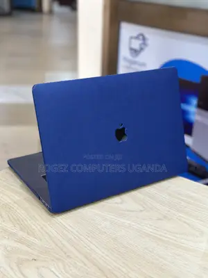 New Laptop Apple MacBook Pro 16GB Intel Core I7 SSD 512GB