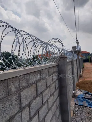 Razor Wire Fencing, Sekanyolya Fencing Wire Mesh