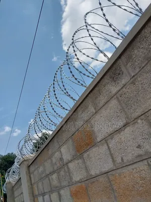 Razor Wire Fencing, Sekanyolya Fencing Wire Mesh