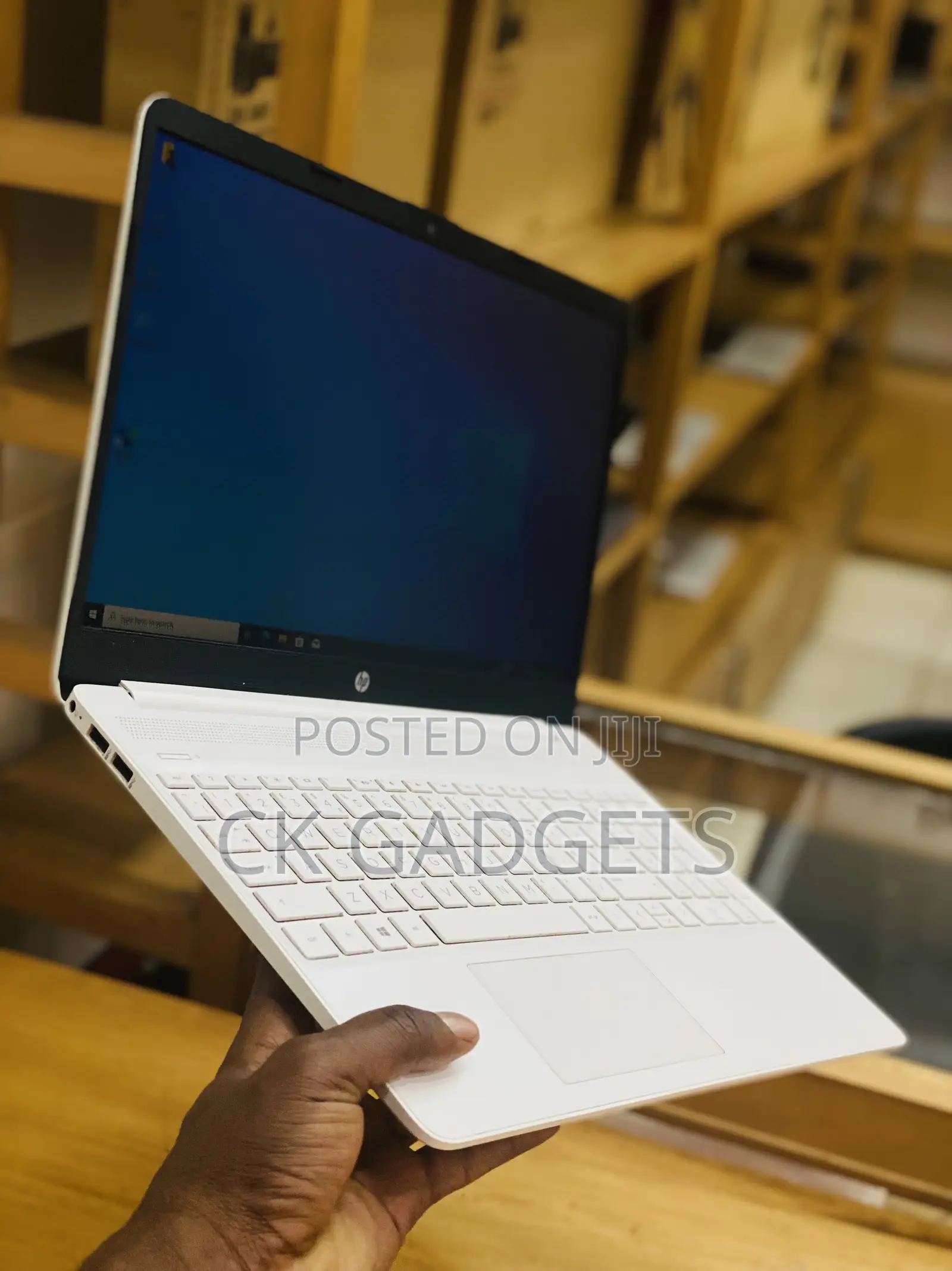 New Laptop HP 15S 8GB Intel Core I7 SSD 256GB