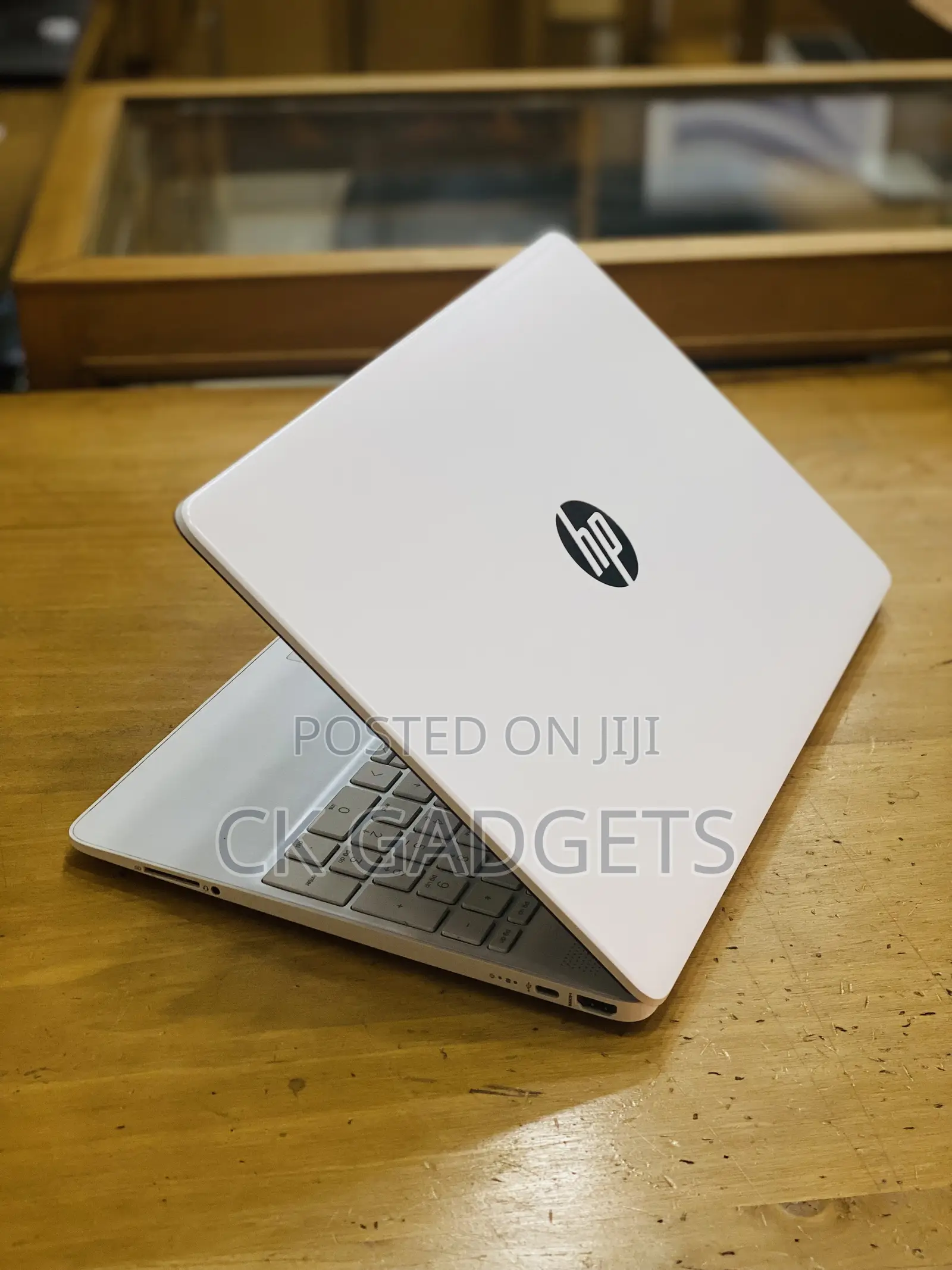 New Laptop HP 15S 8GB Intel Core I7 SSD 256GB