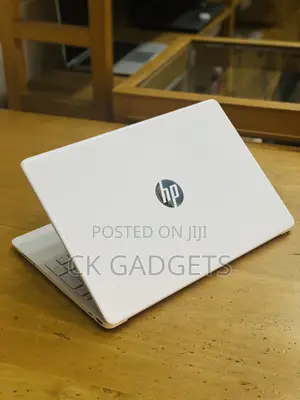 New Laptop HP 15S 8GB Intel Core I7 SSD 256GB