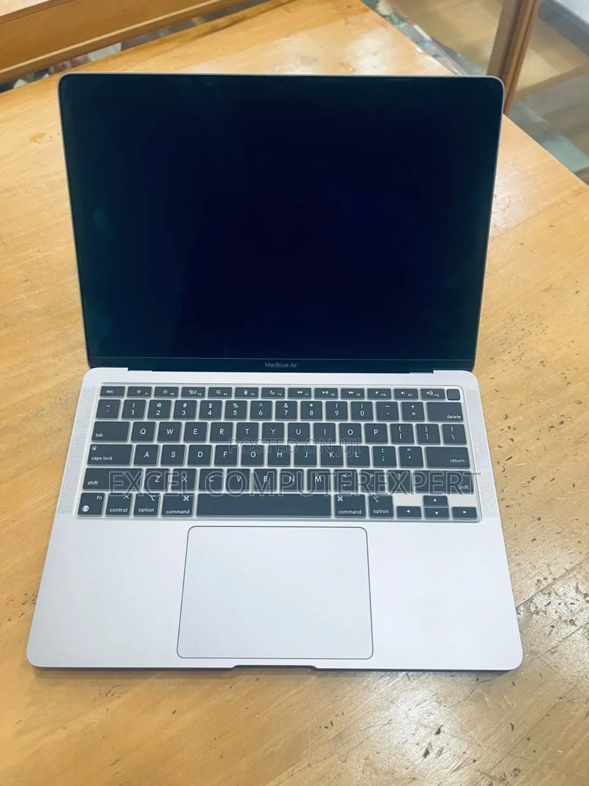 New Laptop Apple MacBook Air 8GB Apple M1 SSD 256GB