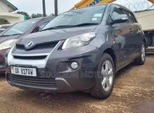 Toyota IST 2010 Gray