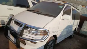 Toyota Regius 2001