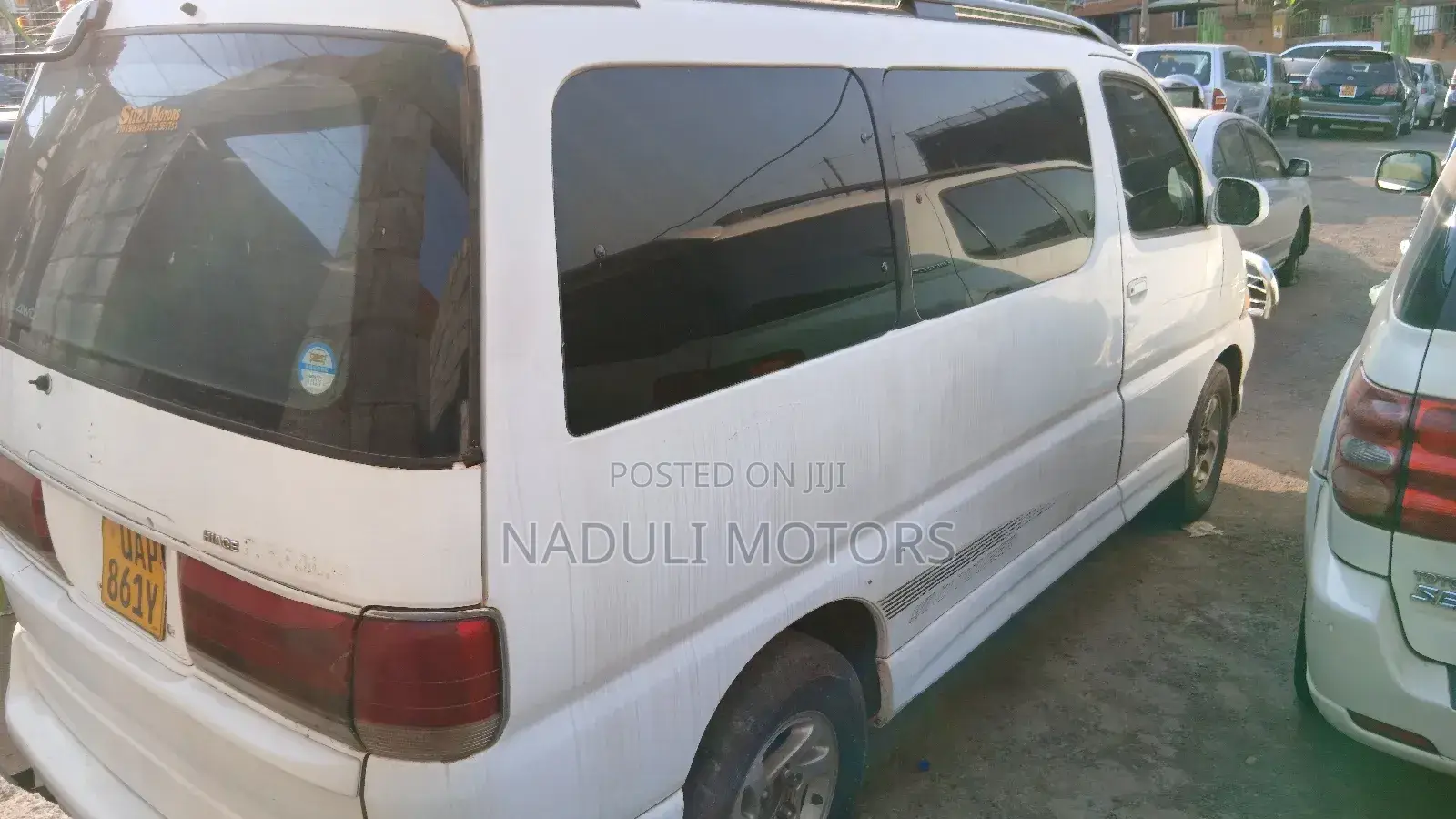Toyota Regius 2001