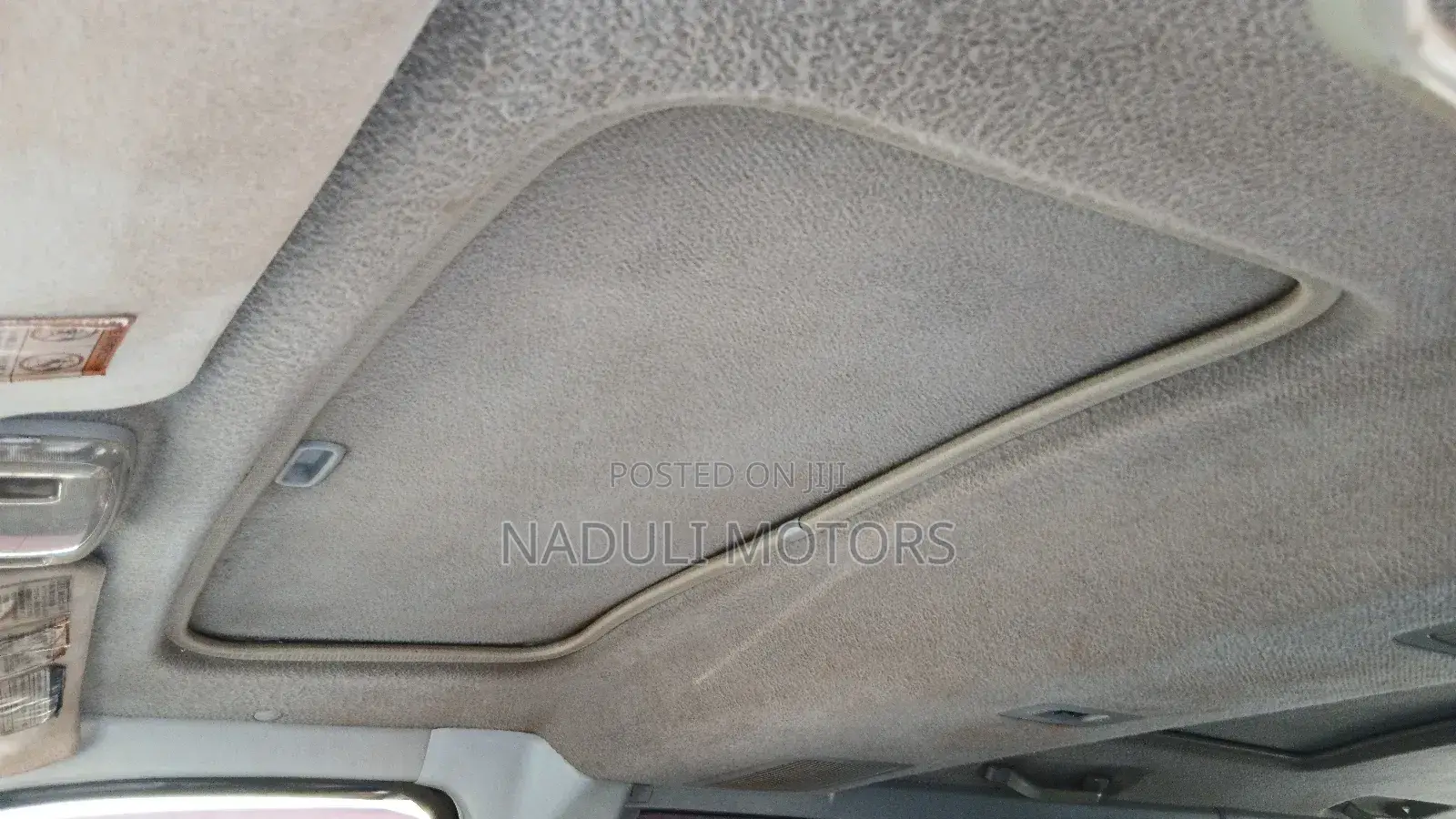 Toyota Regius 2001