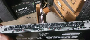 Behringer Crossover 4way Super-X Pro Cx3400