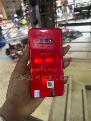 Samsung Galaxy S10e 128 GB Red