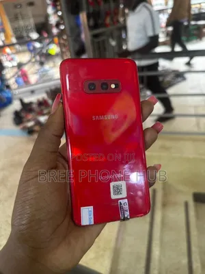 Samsung Galaxy S10e 128 GB Red