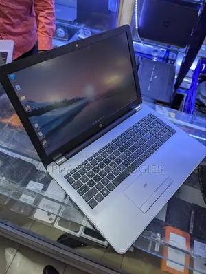 Laptop HP 250 G6 8GB Intel Core I5 SSD 256GB
