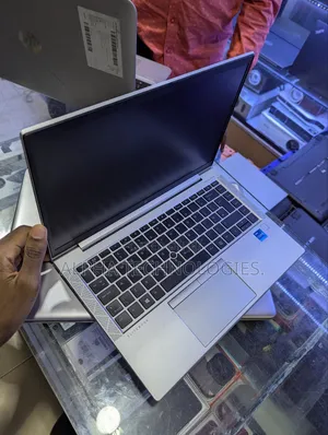 Laptop HP EliteBook 840 G8 8GB Intel Core I5 SSD 256GB