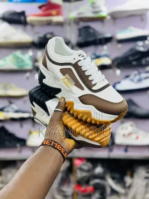 Ladies Classic Sneakers
