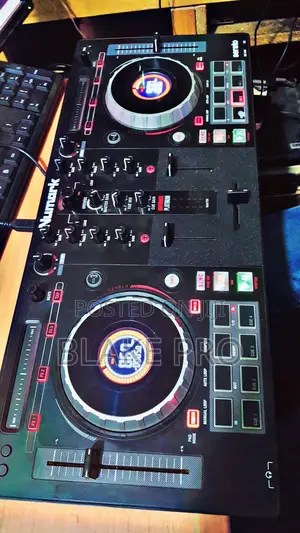 Numark Mixtrack Platinum 4 Deck Dj Controller
