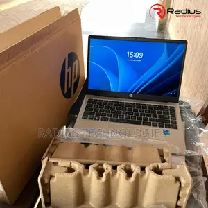 New Laptop HP 250 G10 8GB Intel Core i3 SSD 500GB